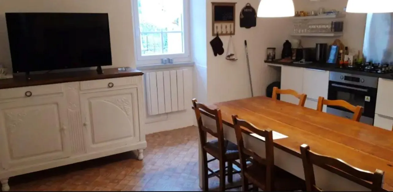 Maison Chaleureuse A Martisserre Avec Jardin Privatif Et Cheminee 프랑스
