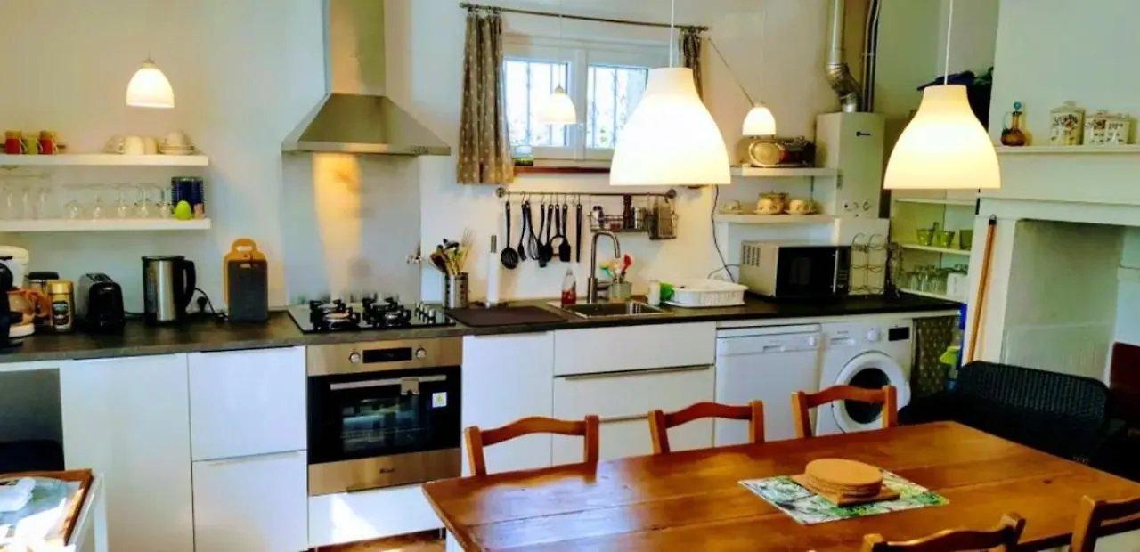 Maison Chaleureuse A Martisserre Avec Jardin Privatif Et Cheminee