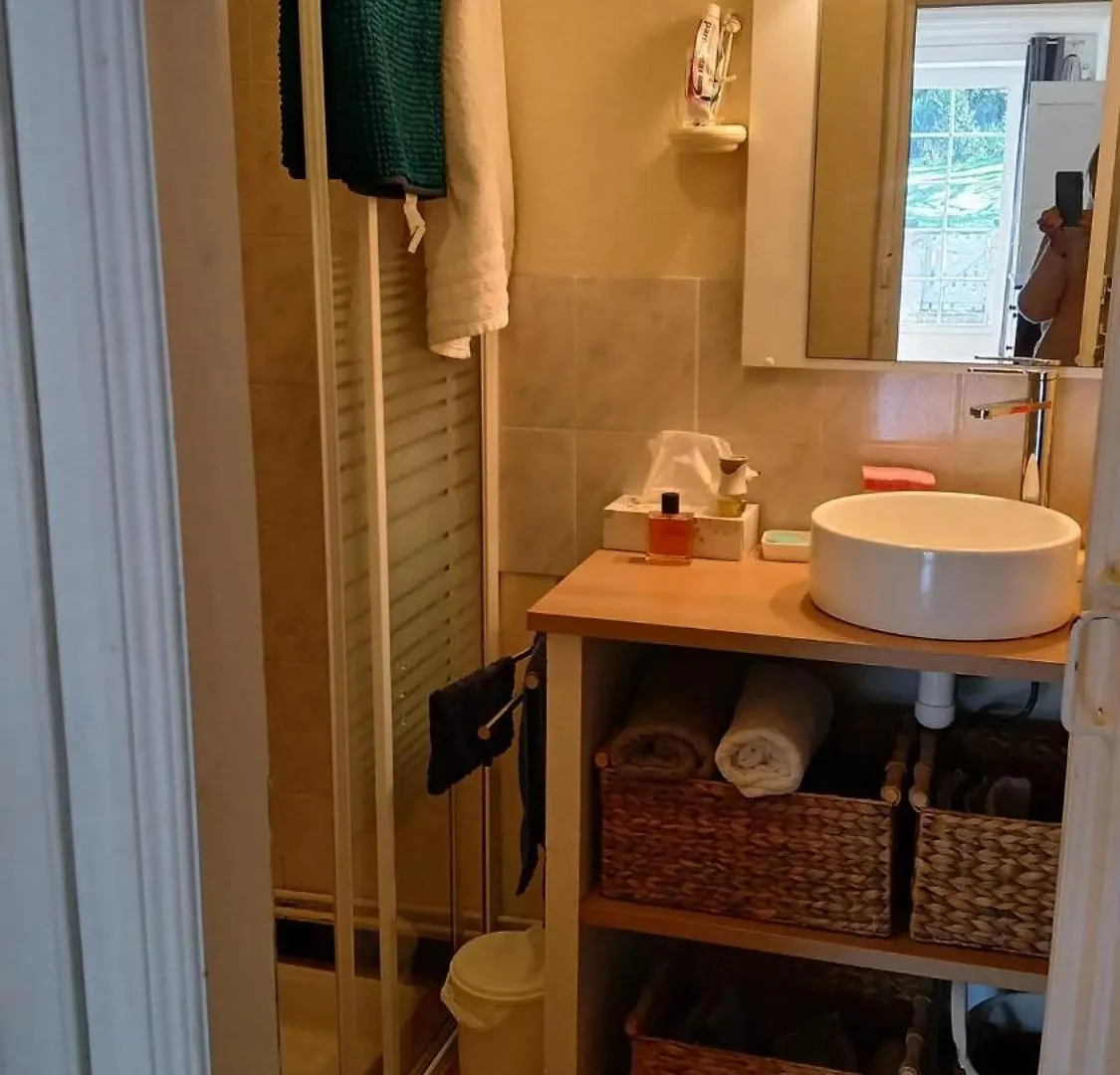 Maison Chaleureuse A Martisserre Avec Jardin Privatif Et Cheminee
